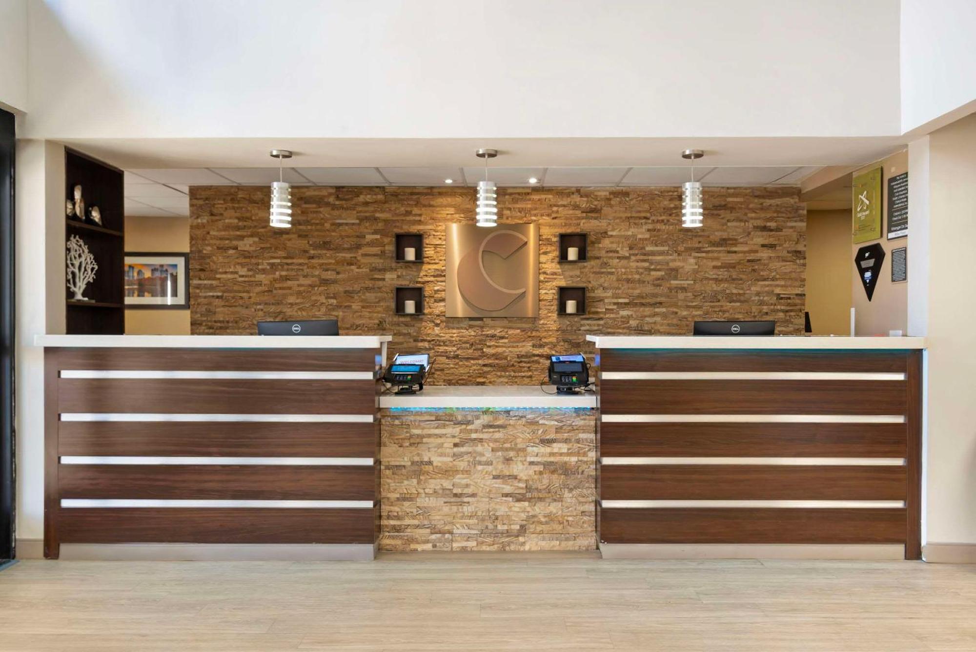 Comfort Suites Northside Hospital Gwinnett Lawrenceville Exterior photo
