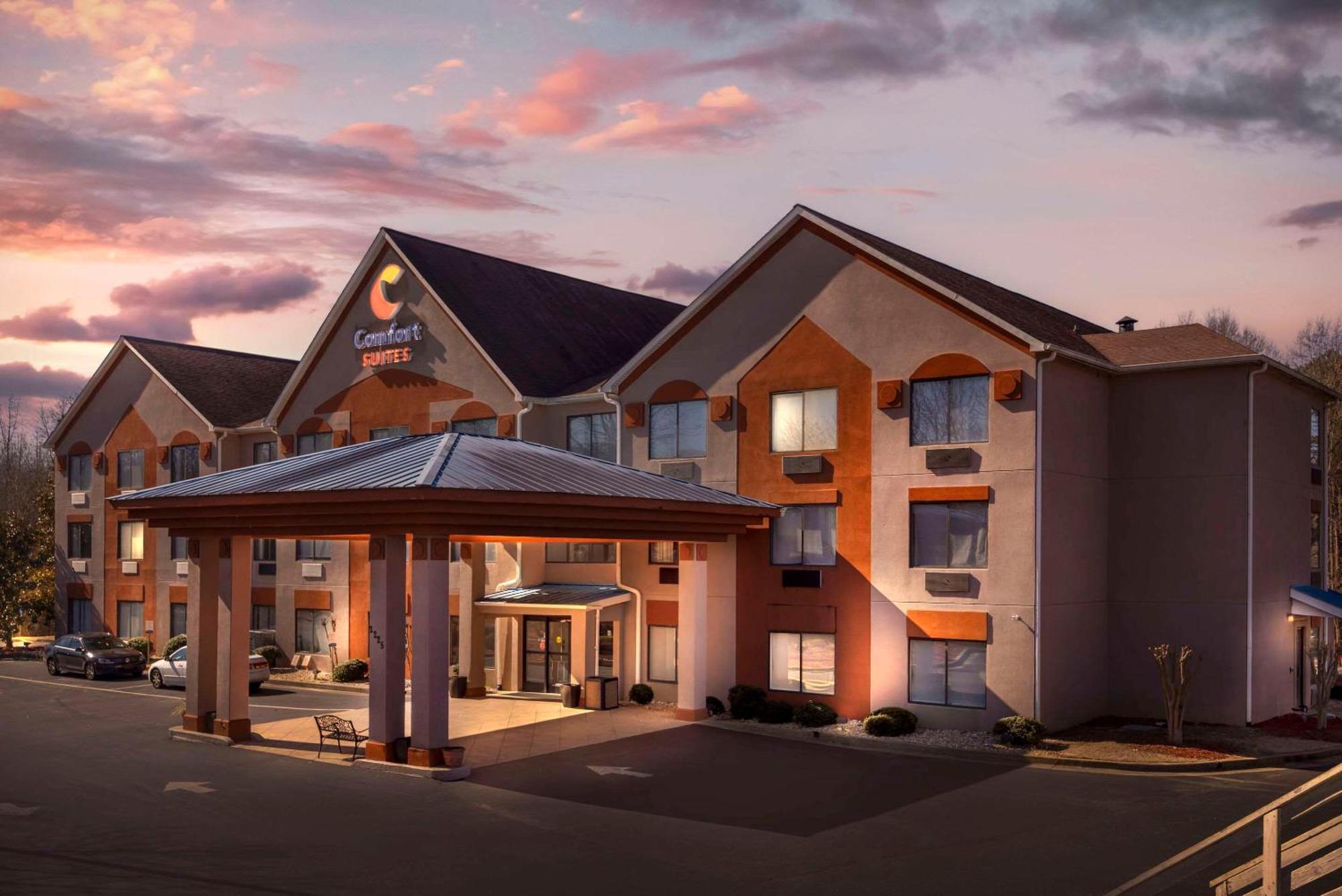 Comfort Suites Northside Hospital Gwinnett Lawrenceville Exterior photo