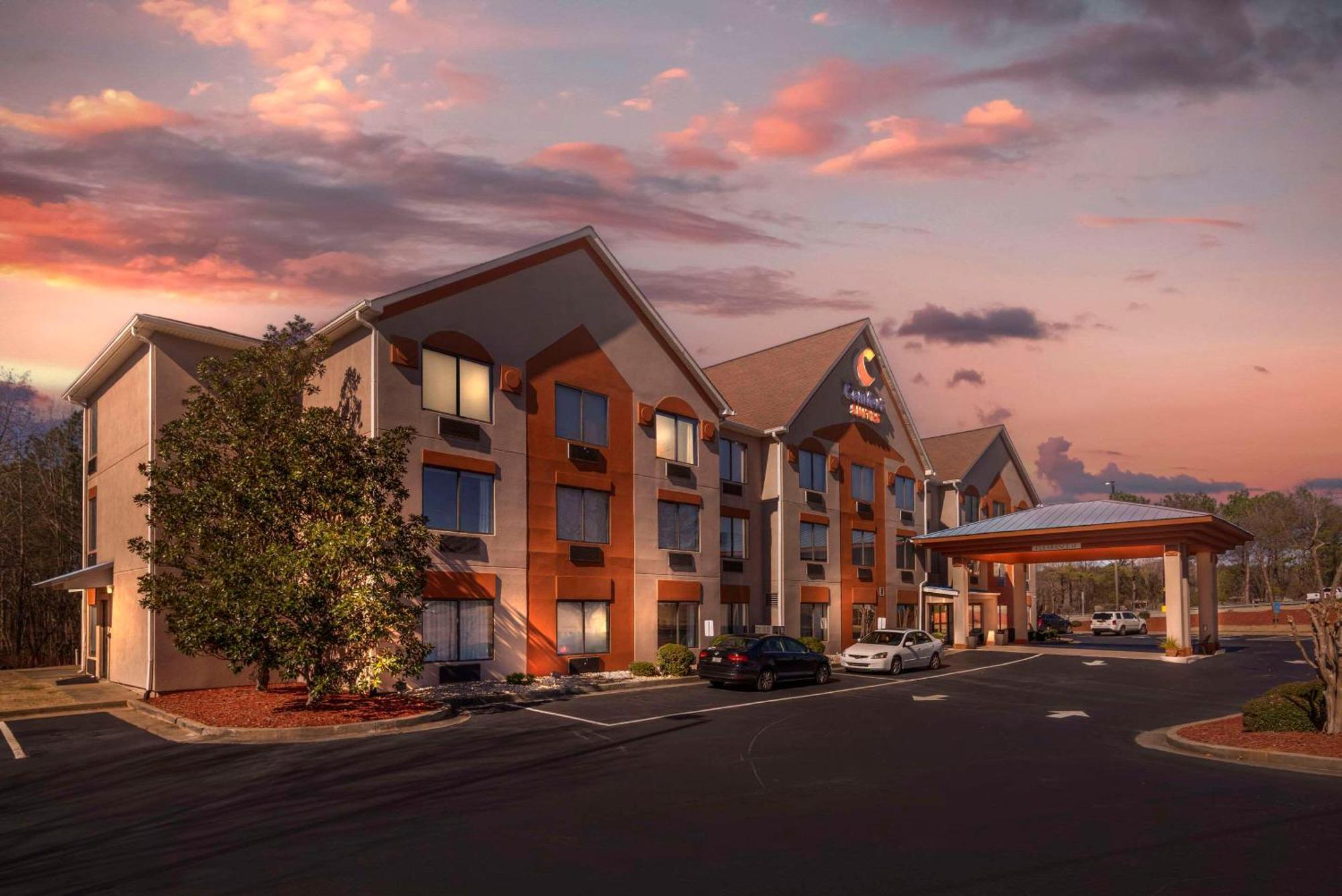Comfort Suites Northside Hospital Gwinnett Lawrenceville Exterior photo