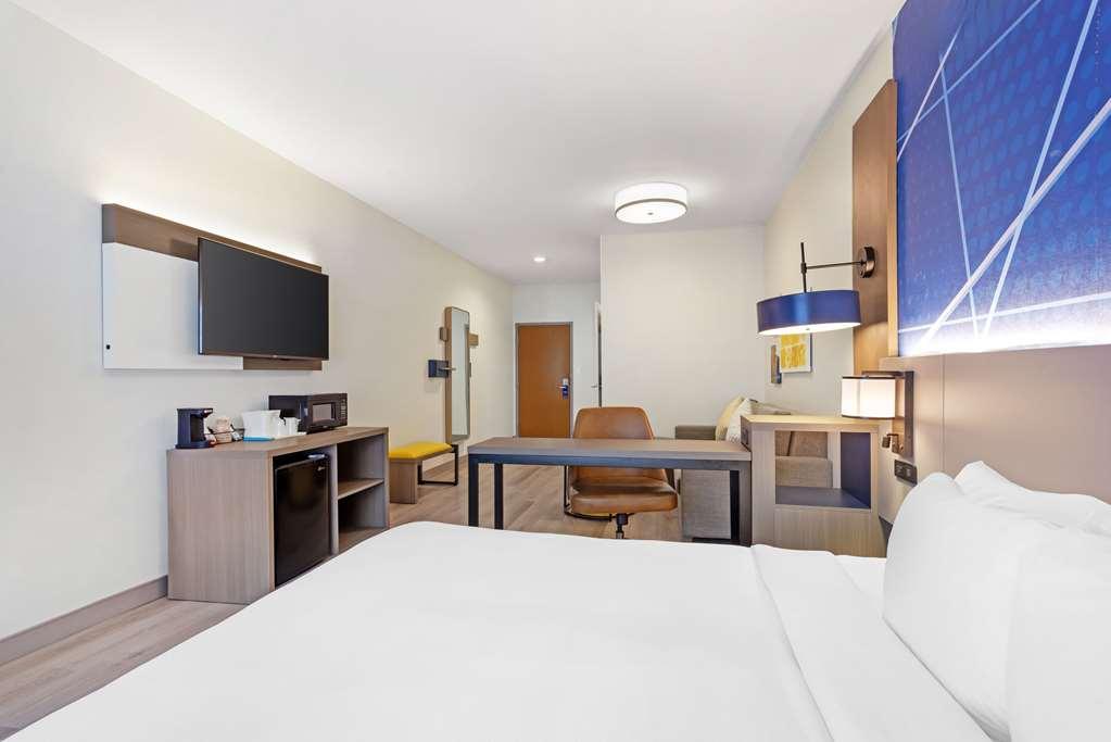 Comfort Suites Northside Hospital Gwinnett Lawrenceville Room photo
